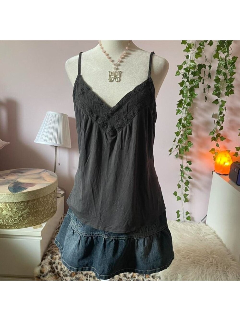 American Eagle grey flowy tank top